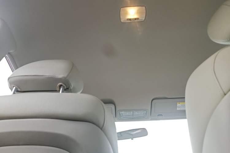 Used Honda Civic 2009 1.8L automatic comfort version Headliner