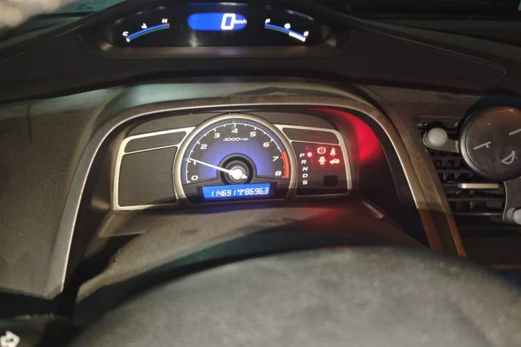 Used Honda Civic 2009 1.8L automatic luxury edition Instrument Cluster
