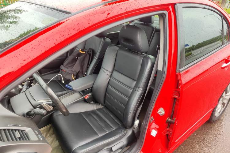 Used Honda Civic 2009 1.8L automatic luxury edition Interior 10