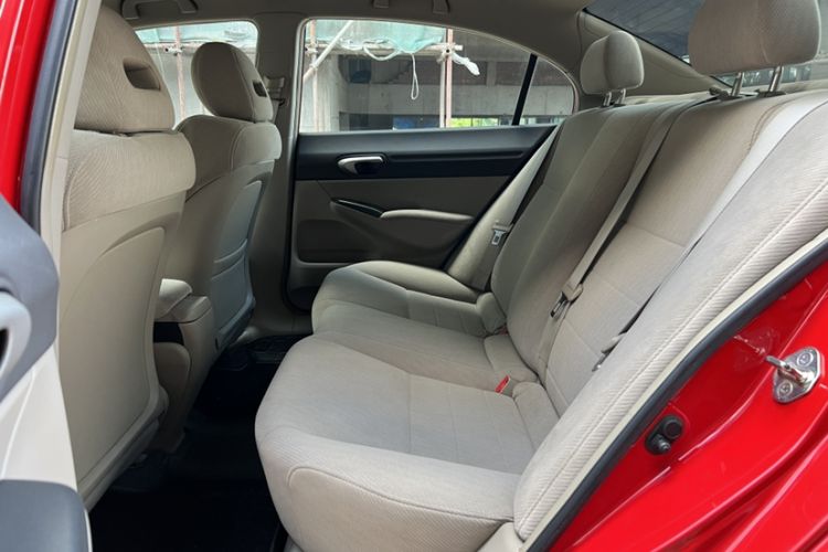 Used Honda Civic 2009 1.8L automatic comfort version Interior 5