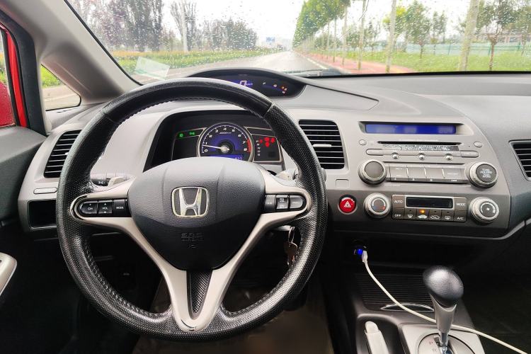 Used Honda Civic 2009 1.8L automatic luxury edition Interior 7