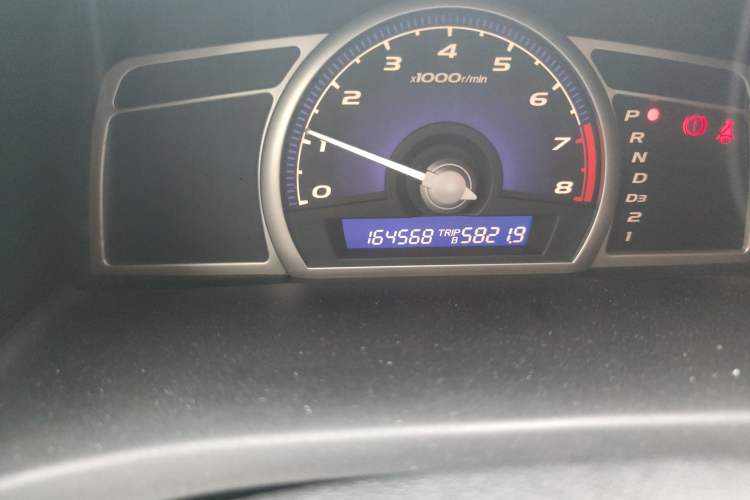 Used Honda Civic 2009 1.8L automatic comfort version Odometer Close Up