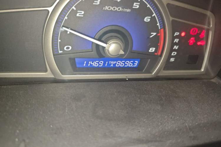 Used Honda Civic 2009 1.8L automatic luxury edition Odometer Close Up