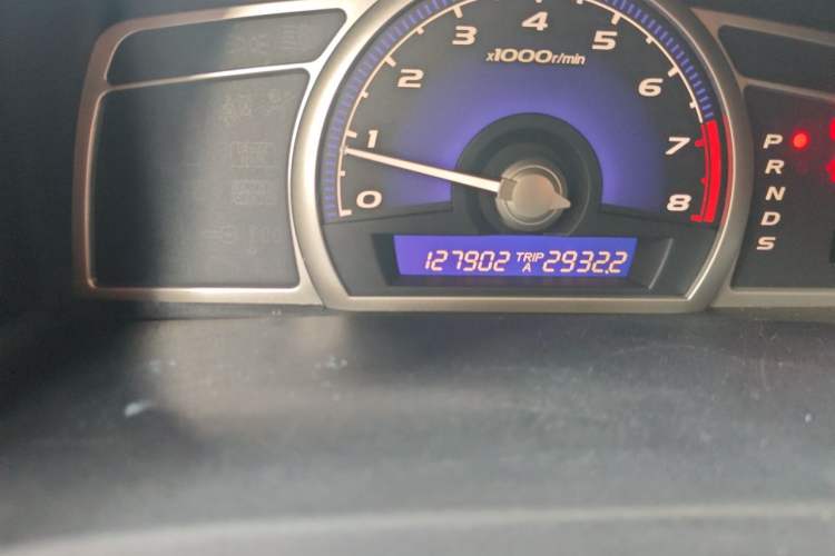 Used Honda Civic 2009 1.8L automatic luxury edition Odometer Close Up