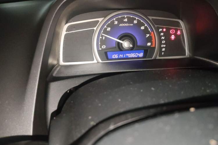 Used Honda Civic 2009 1.8L automatic comfort version Odometer Close Up