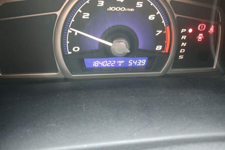 Used Honda Civic 2009 1.8L automatic luxury edition Odometer Close Up