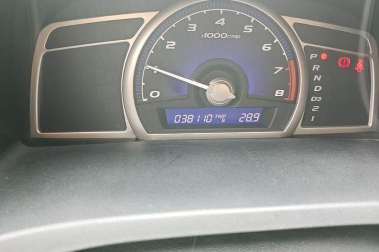 Used Honda Civic 2009 1.8L automatic comfort version Odometer Close Up