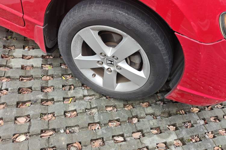 Used Honda Civic 2009 1.8L Automatic Classic Edition Right Front Wheel Hub