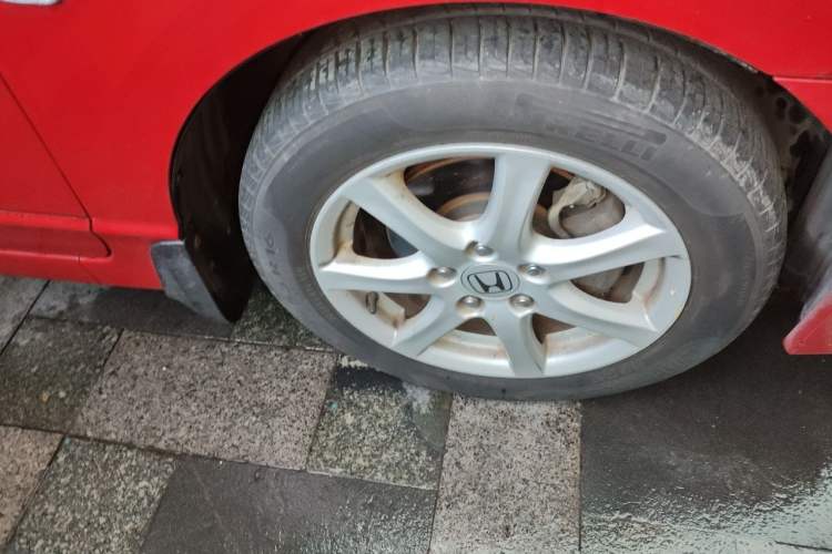 Used Honda Civic 2009 1.8L automatic comfort version Right Front Wheel Hub