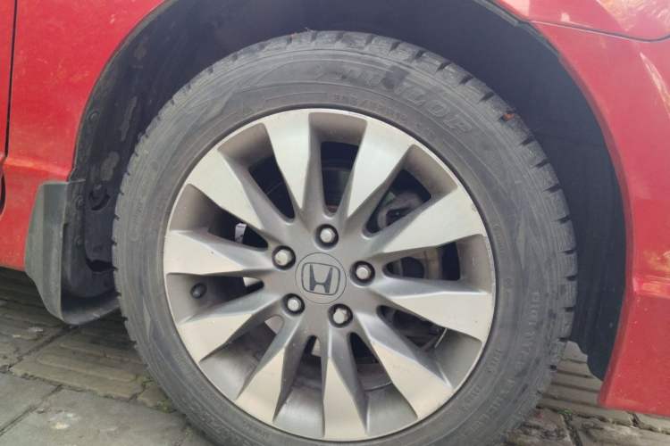 Used Honda Civic 2009 1.8L automatic luxury edition Right Front Wheel Hub