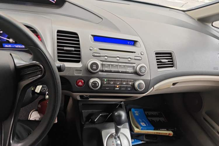 Used Honda Civic 2009 1.8L automatic comfort version Audio And AC Panel