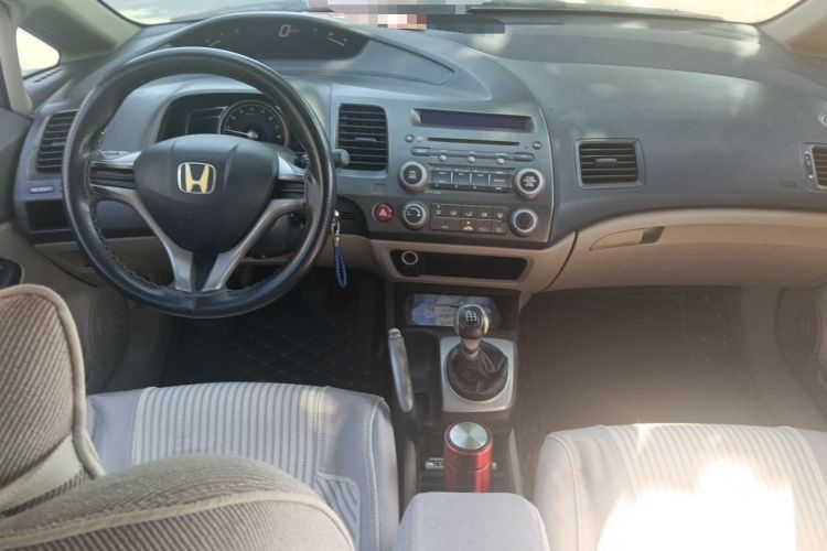 Used Honda Civic 2009 1.8L manual comfort version Center Console