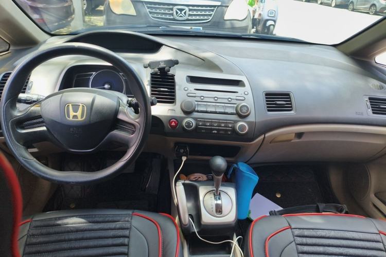 Used Honda Civic 2009 1.8L Automatic Classic Edition Center Console