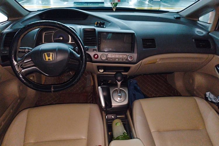 Used Honda Civic 2009 1.8L Automatic Classic Edition Center Console