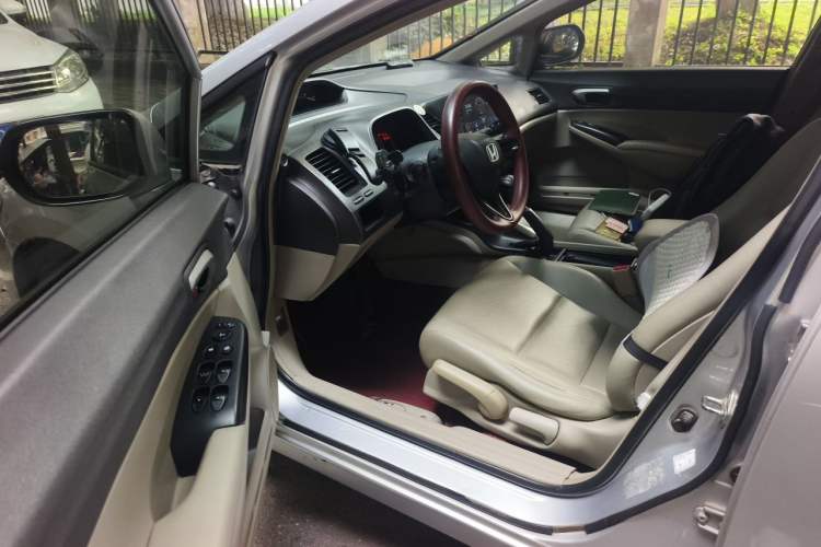 Used Honda Civic 2009 1.8L automatic comfort version Driver Seat