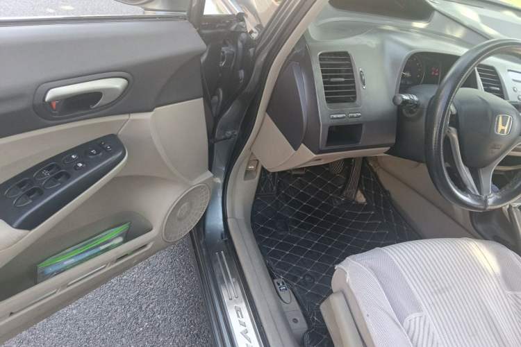 Used Honda Civic 2009 1.8L manual comfort version Driver Seat