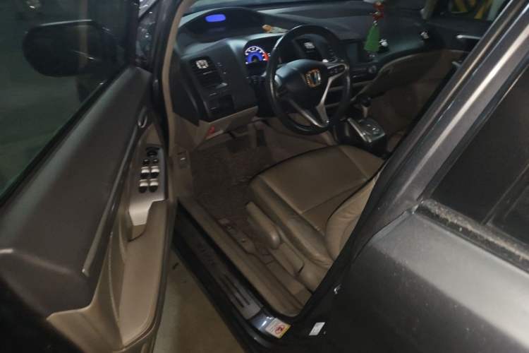 Used Honda Civic 2009 1.8L automatic luxury edition Driver Seat