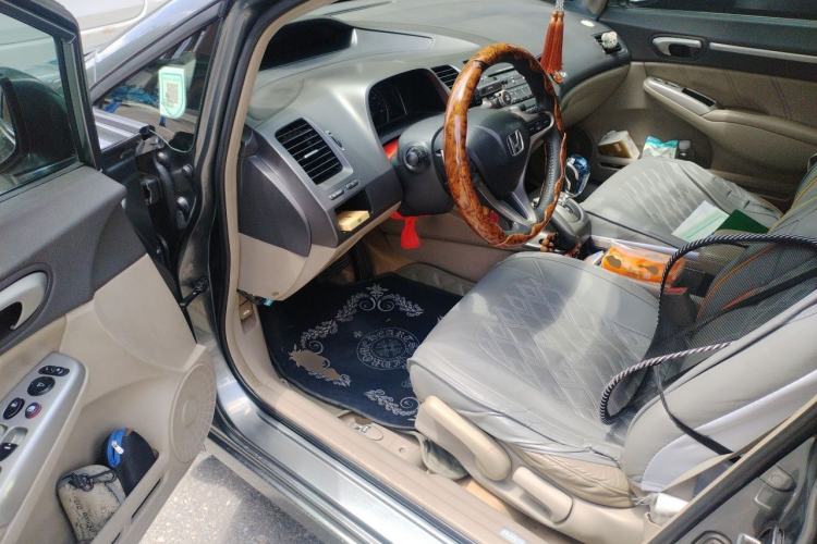 Used Honda Civic 2009 1.8L automatic luxury edition Driver Seat