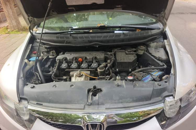 Used Honda Civic 2009 1.8L automatic comfort version Engine Bay