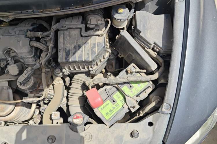 Used Honda Civic 2009 1.8L automatic luxury edition Engine Bay Left
