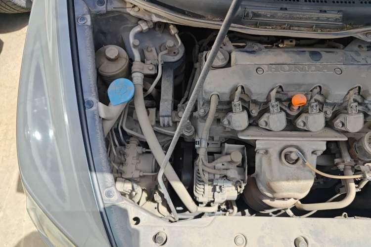 Used Honda Civic 2009 1.8L automatic luxury edition Engine Bay Right