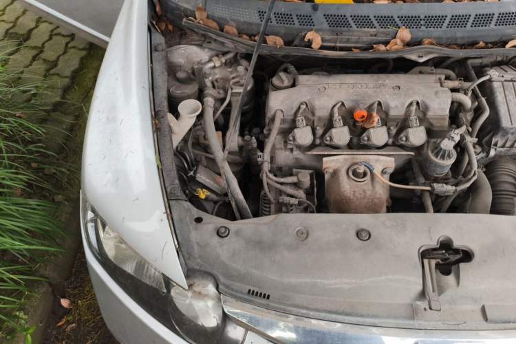 Used Honda Civic 2009 1.8L manual comfort version Engine Bay Right