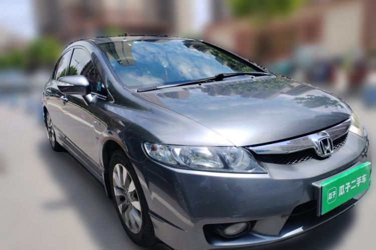 Used Honda Civic 2009 1.8L automatic luxury edition Front Right 45 Deg