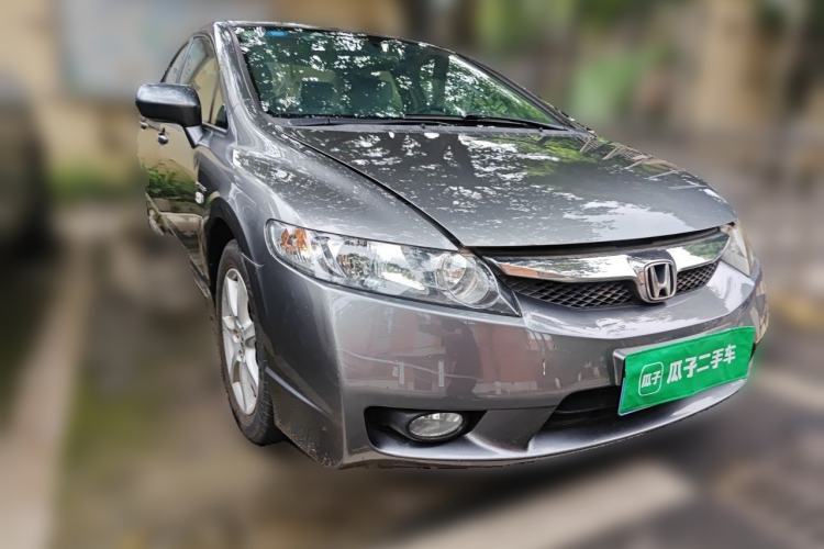 Used Honda Civic 2009 1.8L automatic comfort version Front Right 45 Deg