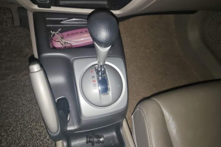 Used Honda Civic 2009 1.8L automatic luxury edition Gear Lever