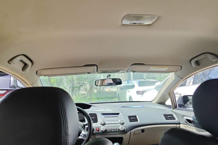 Used Honda Civic 2009 1.8L automatic luxury edition Headliner