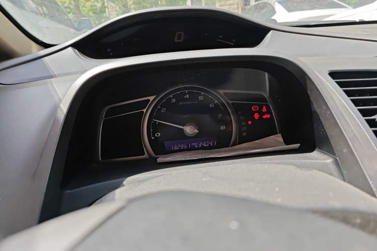 Used Honda Civic 2009 1.8L automatic luxury edition Instrument Cluster