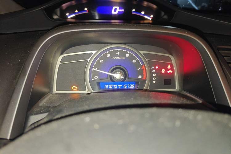 Used Honda Civic 2009 1.8L automatic luxury edition Odometer Close Up