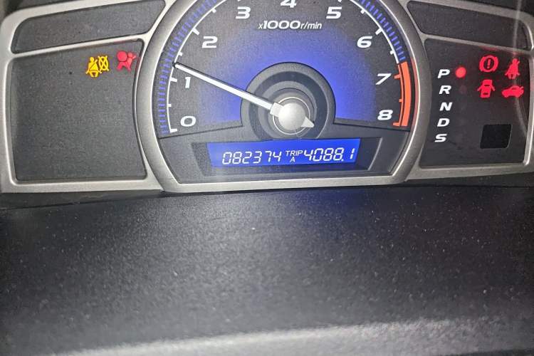 Used Honda Civic 2009 1.8L automatic luxury edition Odometer Close Up