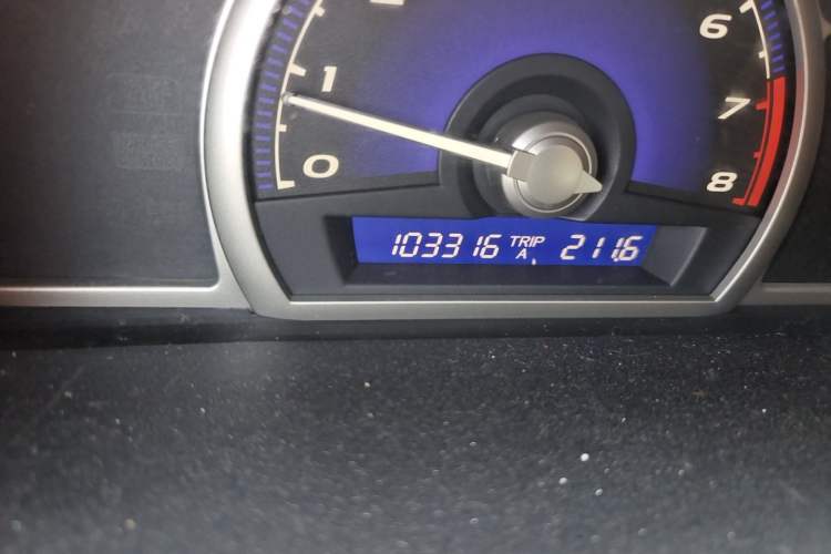 Used Honda Civic 2009 1.8L manual comfort version Odometer Close Up