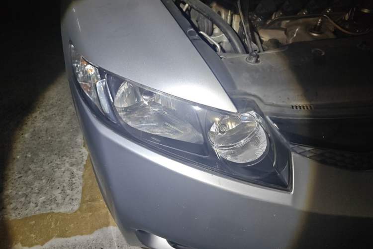 Used Honda Civic 2009 1.8L automatic comfort version Right Front Headlight