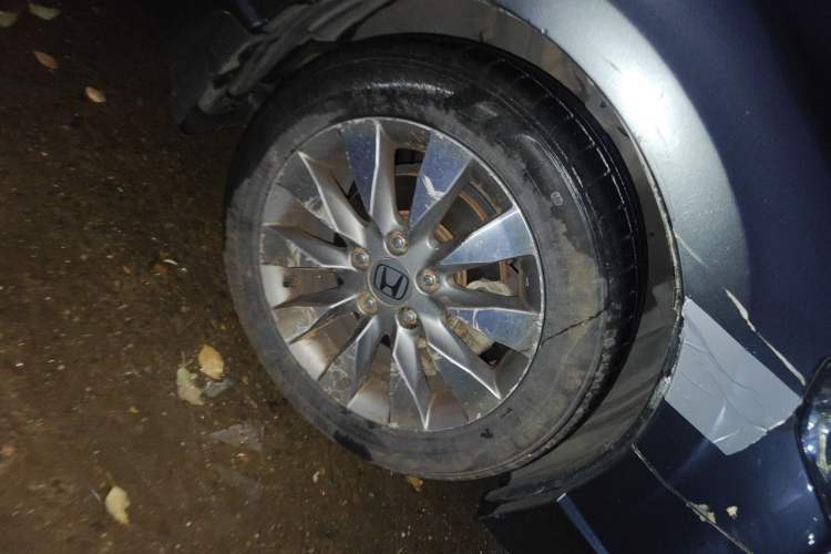 Used Honda Civic 2009 1.8L automatic luxury edition Right Front Wheel Hub