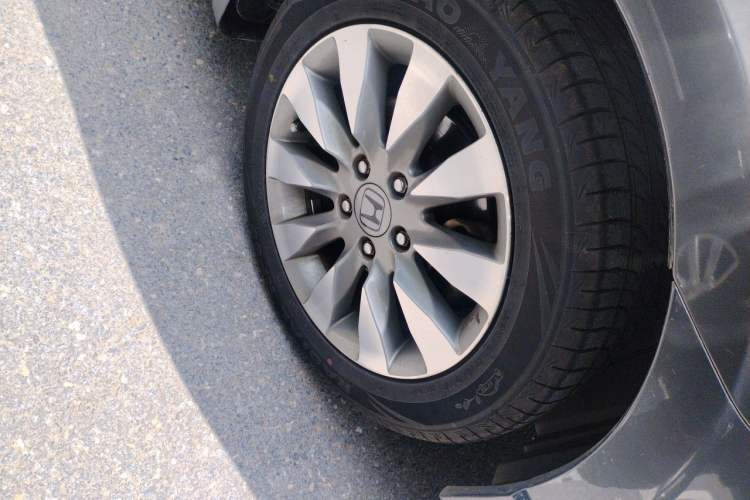 Used Honda Civic 2009 1.8L automatic luxury edition Right Front Wheel Hub