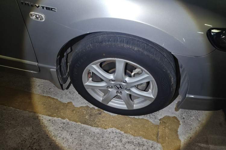 Used Honda Civic 2009 1.8L automatic comfort version Right Front Wheel Hub