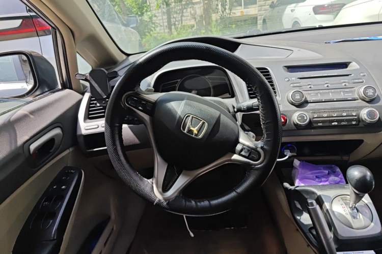 Used Honda Civic 2009 1.8L automatic luxury edition Steering Wheel