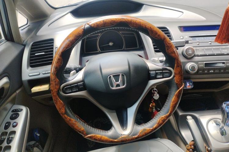 Used Honda Civic 2009 1.8L automatic luxury edition Steering Wheel