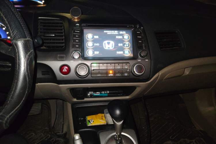 Used Honda Civic 2009 1.8L Automatic Classic Edition Audio And AC Panel