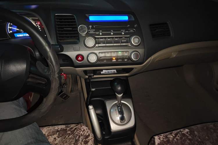Used Honda Civic 2009 1.8L Automatic Classic Edition Audio And AC Panel