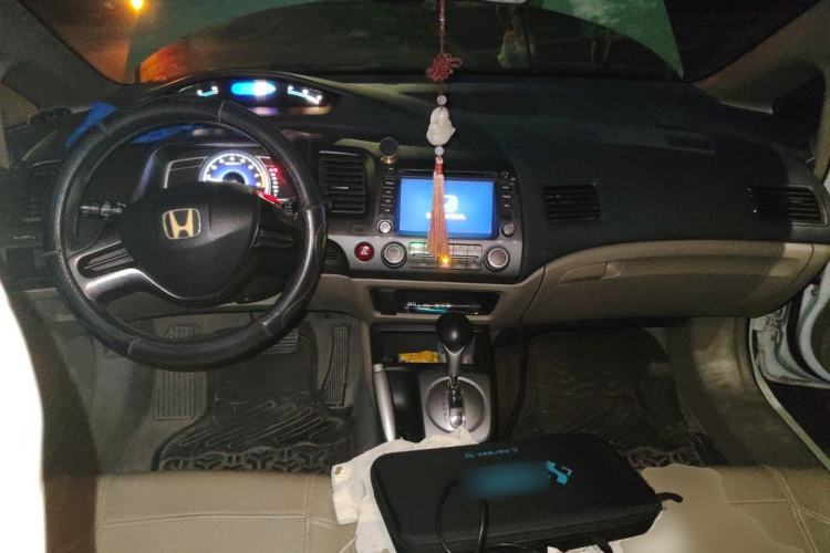 Used Honda Civic 2009 1.8L Automatic Classic Edition Center Console
