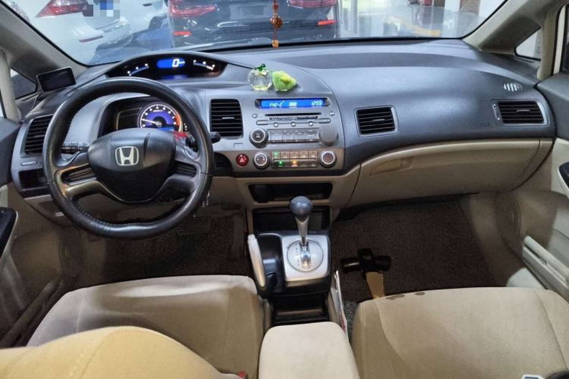 Used Honda Civic 2009 1.8L Automatic Classic Edition Center Console