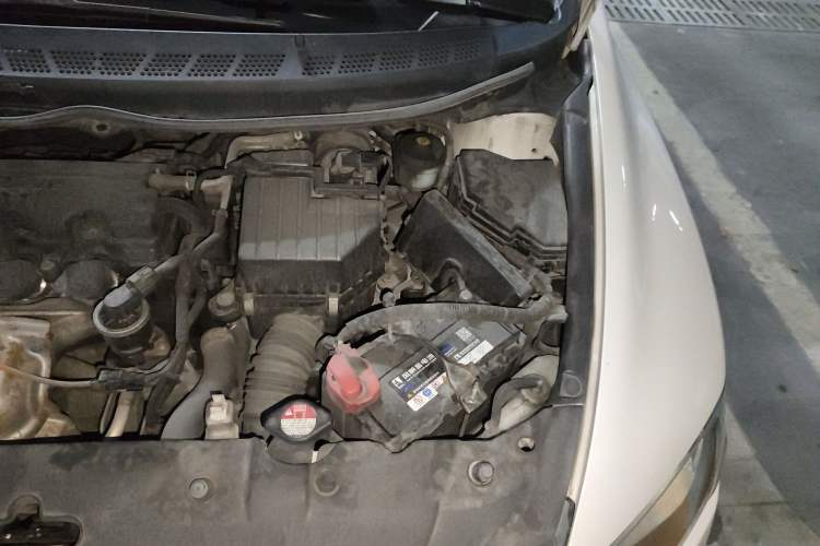 Used Honda Civic 2009 1.8L automatic luxury edition Engine Bay Left