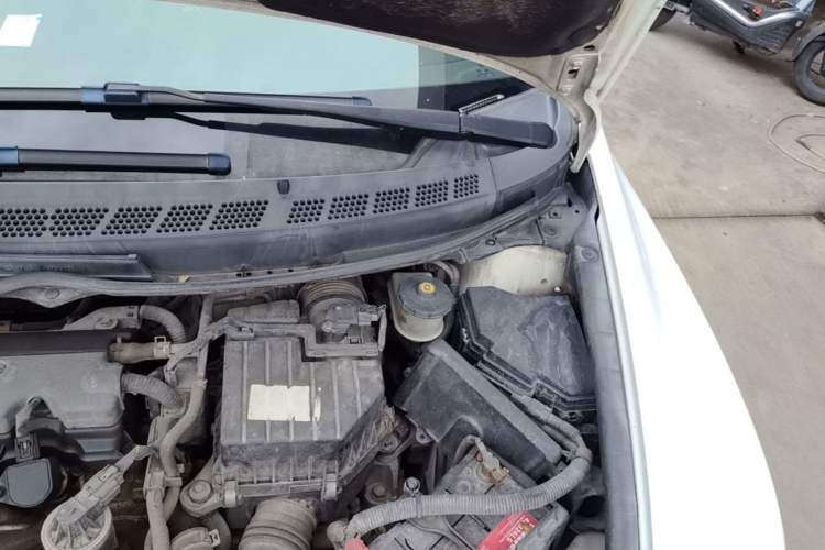 Used Honda Civic 2009 1.8L automatic luxury edition Engine Bay Left