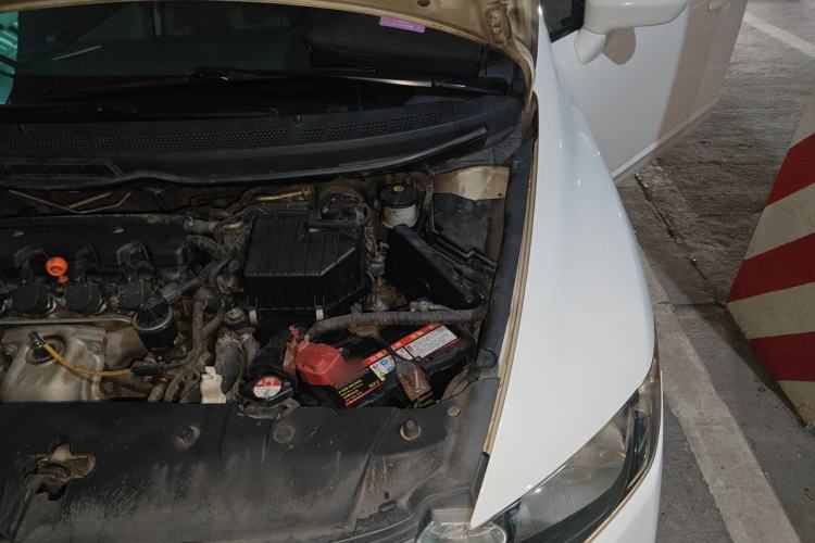 Used Honda Civic 2009 1.8L automatic luxury edition Engine Bay Left