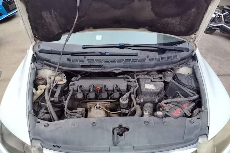 Used Honda Civic 2009 1.8L automatic luxury edition Engine Bay