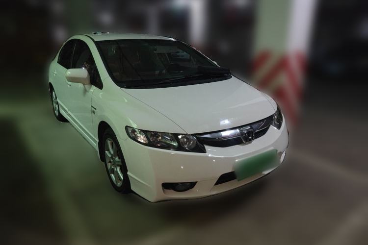 Used Honda Civic 2009 1.8L automatic luxury edition Front Right 45 Deg