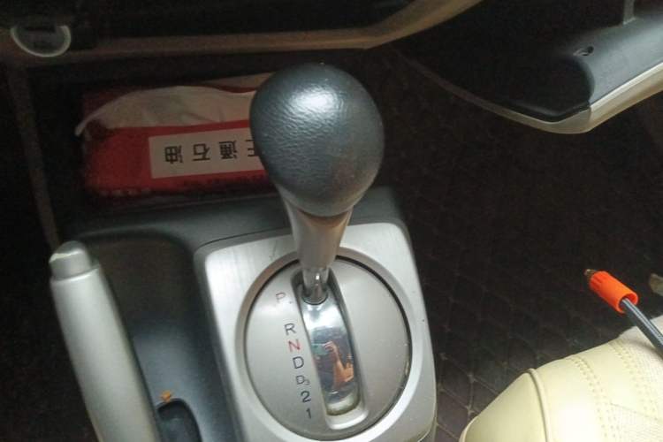 Used Honda Civic 2009 1.8L automatic comfort version Gear Lever